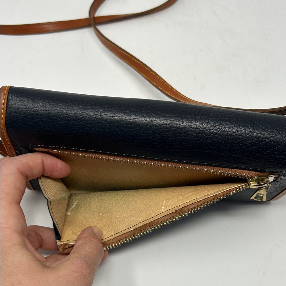 Vintage Dooney  Bourke Crossbody Checkbook Wallet Purse Black Brown Leather 0063 - Picture 5 of 8